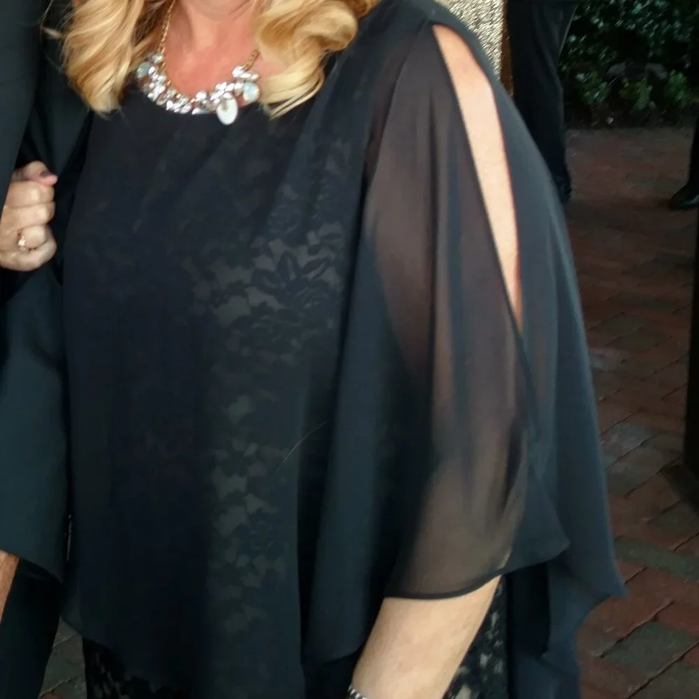 Black lace dress with black overlay cape, size 10 - Picture 4 of 5